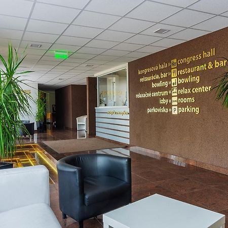 Hotel Lineas Presov Luaran gambar