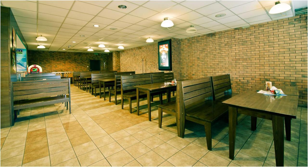 Hotel Lineas Presov Luaran gambar